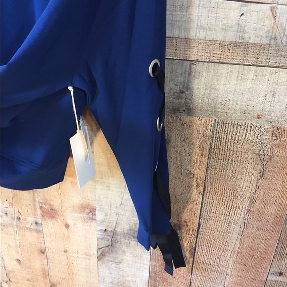 Vince Camuto Sweater - Picture 6 of 8